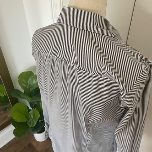 H&M- Grey & White Striped Button Up Blouse- Women’s US 12 - Picture 7 of 9